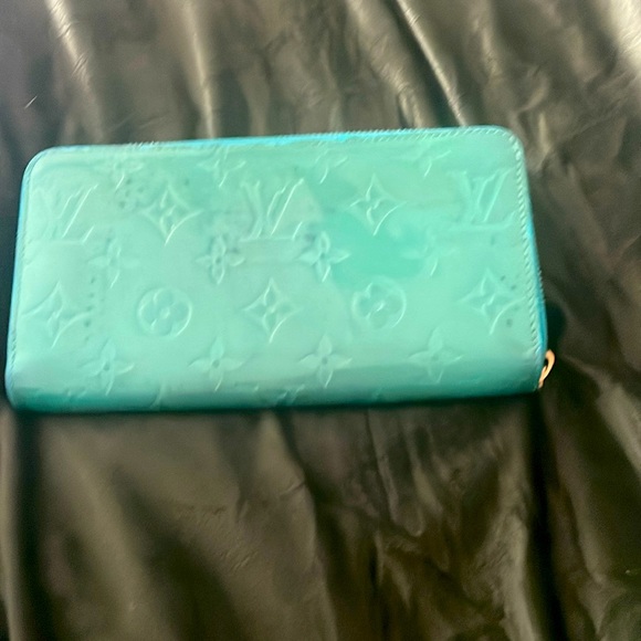 Louis Vuitton Handbags - LV Vernis Wallet Zippy Teal Lagon CA1132